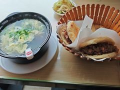 -闫家驴肉老店(华电一校店)