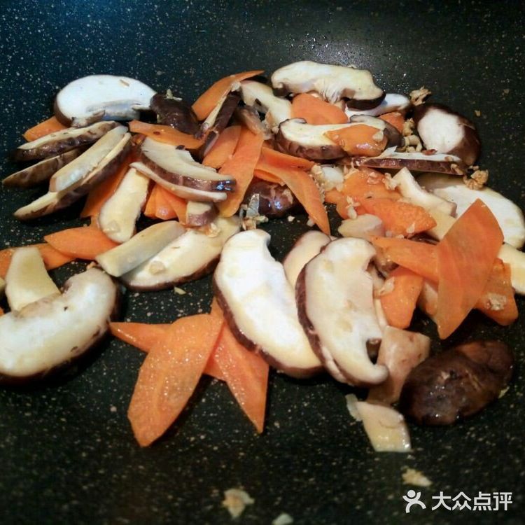 好吃到爆，家常素小炒，连吃三盘不过瘾！