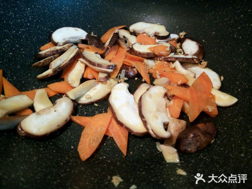 好吃到爆，家常素小炒，连吃三盘不过瘾！