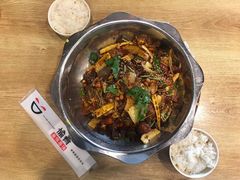 -愉肴麻辣香锅(中山路店)