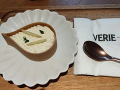 -VERIE BAKEHOUSE
