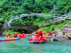 -安吉龙王山峡谷漂流