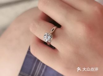 我！也有一枚1克拉钻戒啦！