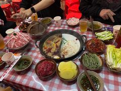 -赵美丽·重庆社区火锅·直营店(火车东站·中豪国际店)