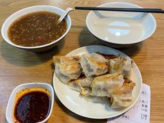 -三好食堂(煎饺·馄饨·肉饼米线·盛世广场店)