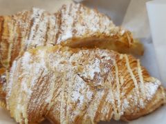 黄金流奶羊角-麦田工坊(月湖店)