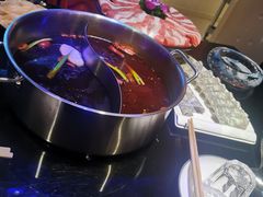 -唯爱KTV聚会餐厅(仙林东城汇店)