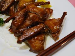 红烧乳鸽-海鲜佬酒家(三乡店)