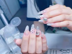 -星辰·新中式美甲美睫工作室