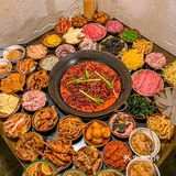 重庆🆘土著N刷的市井梯坎火锅‼️烫银耳绝了