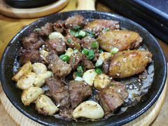 -老东镇啤酒屋海鲜加工·蒸汽海鲜·海鲜烧烤(台东店)
