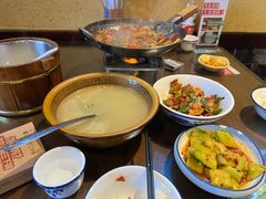 -富正毅三下锅·湘西韵味(天门山索道店)
