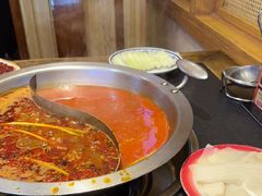 -沸炉重庆老火锅(军事博物馆店)