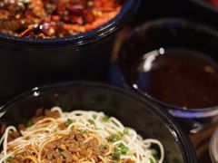 凉面-巴厘龙虾·榜首油焖大虾(洞庭·艺术洋房店)