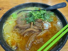 -志权牛肉面(灵山路店)