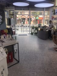-PE SALON 