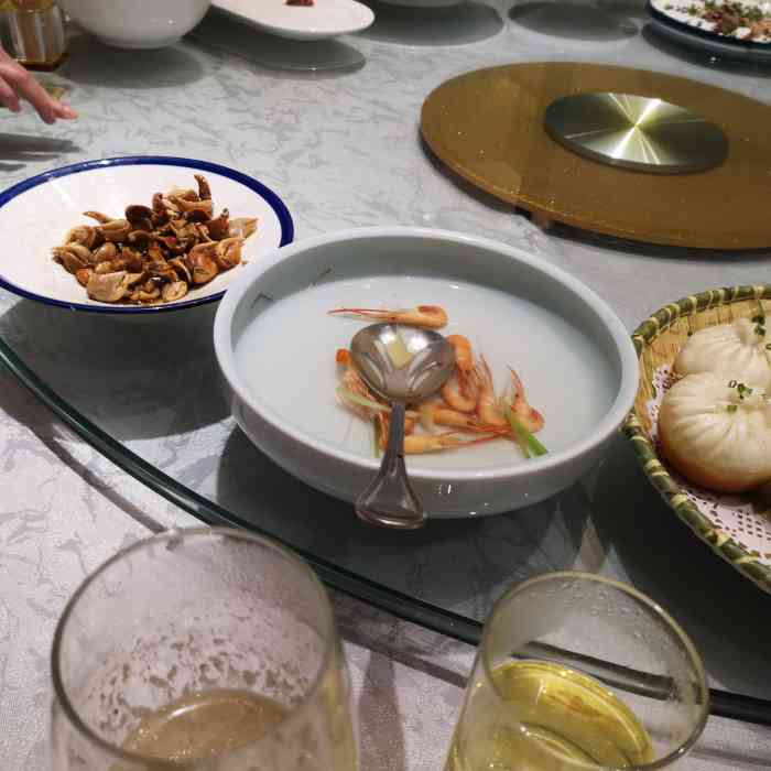 海中天花园厨房希望广场店-"中午吃婚礼面,据说500 一桌,十个菜荤.