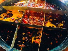 -岗上渣渣老火锅(两路口店)