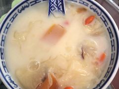 冰糖雪耳木瓜-恒信牛奶甜品(南京总店)