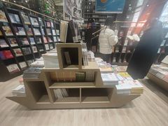-钟书阁(群光广场店)