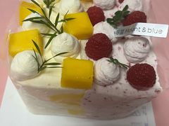 -山与蓝·轻糖鲜果蛋糕(勒泰店)