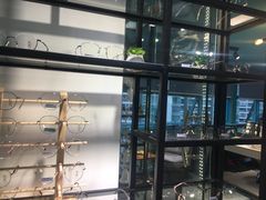 -Trend1881视光·蔡司视觉(领展广场店)