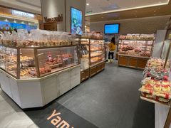 面包甜点陈列柜-山崎面包(静安久光店)