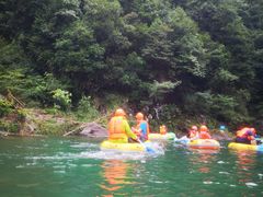 -安吉龙王山峡谷漂流