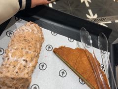 -HOT CRUSH趁热集合·现烤面包(上海环球港店)