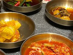 -草家酱蟹炭火烤肉店(珲春南路二店)