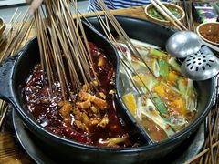-灌县老妈砂锅串串香(万科红生活广场店)