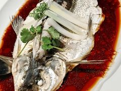 广式葱油蒸东钱湖朋鱼-宁波柏悦酒店·钱湖渔港