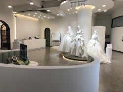 闪亮bing-禕·愫白婚纱商店