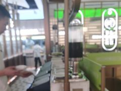 -洪氏嗨捞·广东猪肚鸡·椰子鸡火锅(西咸万象城店)