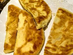 -东口码头·烧鸽子·鱼头泡饼·地方菜(金鹰悦城店)