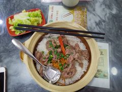 牛肉煲仔饭-坚记瓦罉饭(大良分店)