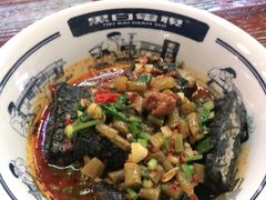 -黑白电视长沙小吃(美林M·LIVE天地东座店)