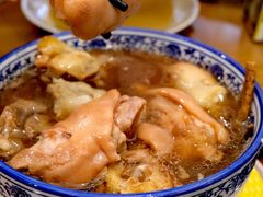 红酒炖猪脚-梅园酒店餐厅(西湖店)