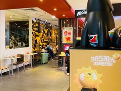 -麦当劳(汉口火车站候车室店)