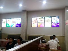 -鲁班小馆(政四街店)