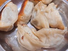 -黄阿姨锅贴大王(万航渡路店)