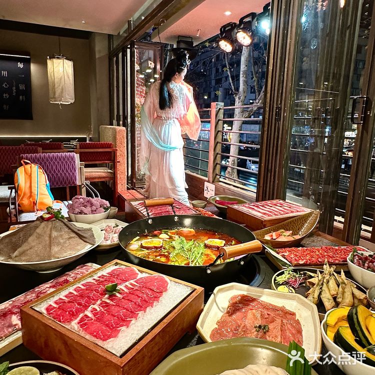 成都！逢人必推的火锅店！理解纣王的快乐了