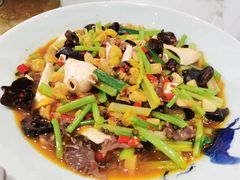 -里宴川菜酒楼(昊祥邻里聚金泉广场店)