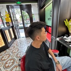 -豪帅男士理容馆