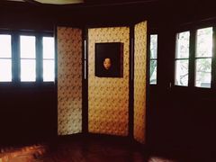 -Nathalie Djurberg与Hans Berg“牛皮纸包裹的月亮”-Prada荣宅当季展览