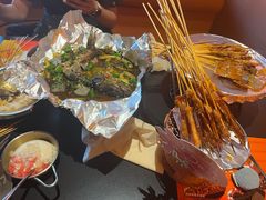 -何师烧烤Pro ·江湖川菜·小龙虾·精酿(太古里旗舰店)