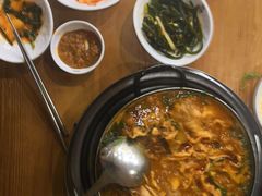 -喇喇排骨火锅·传统韩式脊骨汤(望京西园总店)