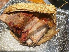 -老天桥酱肉烧饼夹肘子(天桥店)