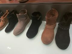 -UGG(燕莎奥特莱斯购物中心店)