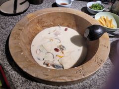 -云荷里·蒸汽石锅鱼·云南菜(中发百旺店)